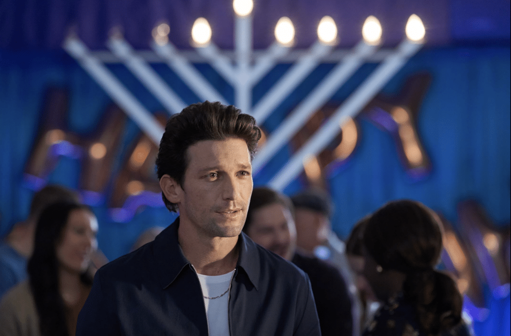 Daren Kagasoff in "Hanukkah on the Rocks" (Hallmark Channel)